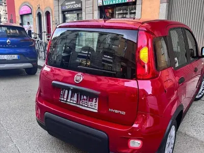 Usata Fiat Panda 70 CV (51 kW) 2024 Rosso Utilitaria
