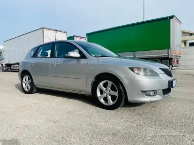 Usata Mazda 3 105 CV (77 kW) 2005 Grigio Berlina