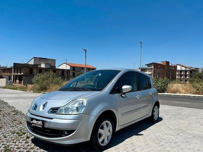 Usata Renault Modus Dynamique 90 CV (66 kW) 2008 Grigio Monovolume