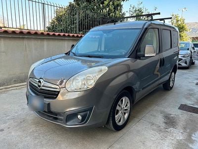 Occasion Opel Combo 105 ch (77 kW) 2013 Gris Monospace
