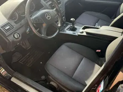 Usata Mercedes C200 Classic 136 CV (100 kW) 2010 Nero Station wagon