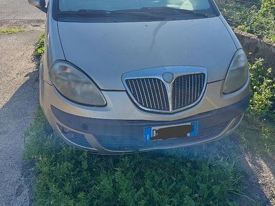 Usata Lancia Musa 101 CV (74 kW) 2007 Marrone Monovolume