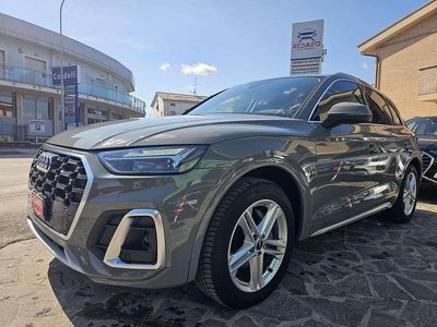 Usata Audi Q5 S-line plus 163 CV (119 kW) 2022 Quantum metallizzato SUV