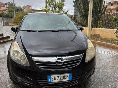 Usata Opel Corsa 75 CV (55 kW) 2010 Nero Utilitaria