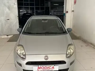 Usata Fiat Punto Street 77 CV (56 kW) 2014 Grigio Utilitaria