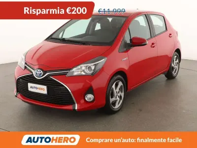 Usata Toyota Yaris Active 101 CV (74 kW) 2016 Rosso Utilitaria