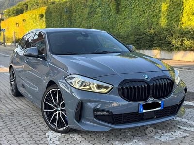 Begagnad BMW 118 M Sport 150 HK (110 kW) 2020 Grå Halvkombi