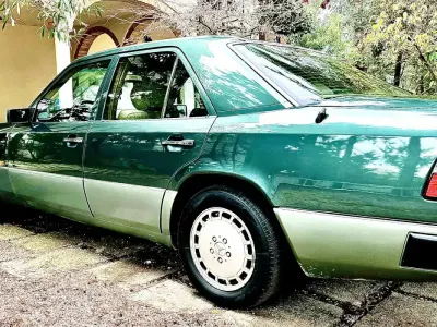 Usata Mercedes E200 136 CV (100 kW) 1993 Berlina