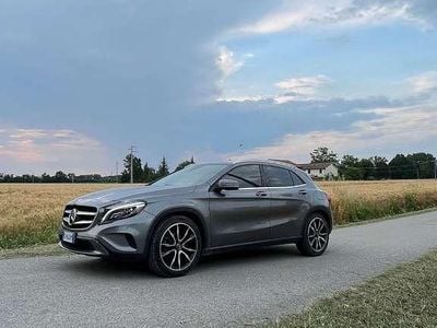 Mercedes GLA220