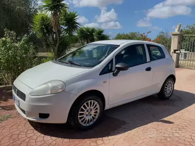 Usata Fiat Grande Punto 75 CV (55 kW) 2010 Utilitaria