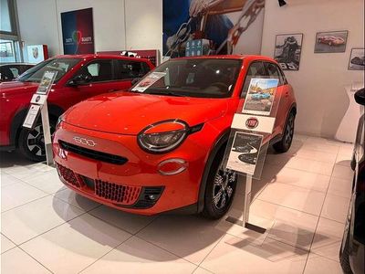 Nuova Fiat 600 Pop 110 CV (80 kW) 2026 Arancio sole d'italia (metalli SUV