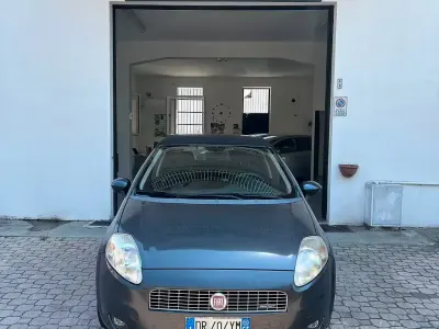 Usata Fiat Grande Punto 90 CV (66 kW) 2008 Grigio Utilitaria