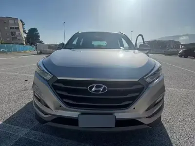 Usata Hyundai Tucson Xpossible 116 CV (85 kW) 2017 Grigio SUV