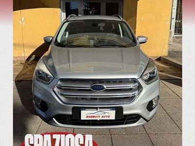 Grigio Usata 2018 Ford Kuga Vignale SUV | 14.290 € (Ottimo prezzo)