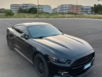 Usata Ford Mustang 317 CV (233 kW) 2017 Nero Coupé