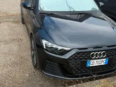 Usata Audi A1 95 CV (69 kW) 2021 Grigio SUV