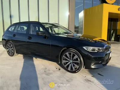 Usata BMW 320e Sport Line 190 CV (139 kW) 2020 Nero Station wagon