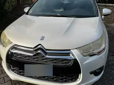 Usata Citroën DS4 111 CV (81 kW) 2012 Bianco Utilitaria