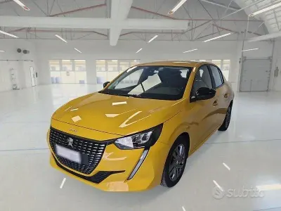 Usata Peugeot 208 Active 101 CV (74 kW) 2022 Giallo Utilitaria
