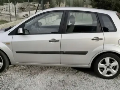 Usata Ford Fiesta 75 CV (55 kW) 2006 Utilitaria