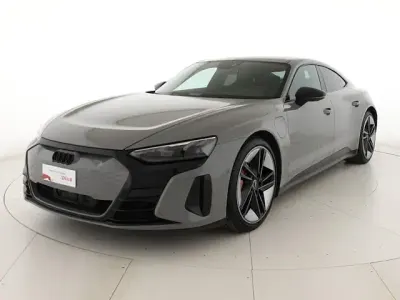 Usata Audi e-tron GT quattro Comfort 439 kW (598 CV) 2023 Colore carrozzeria personalizzato audi exclusive Berlina