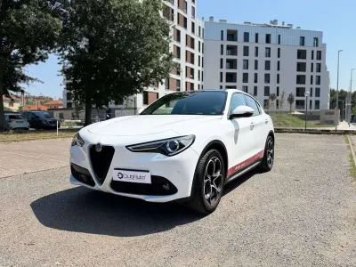 Usata Alfa Romeo Stelvio Business 160 CV (117 kW) 2022 Bianco SUV