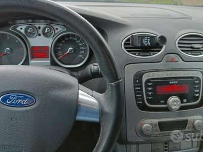 Usata Ford Focus Titanium 109 CV (80 kW) 2010 Grigio Berlina