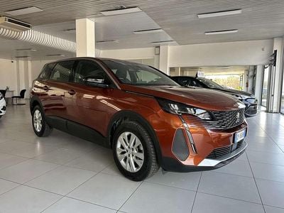 Usata Peugeot 5008 Active 131 CV (96 kW) 2023 Metallic copper SUV