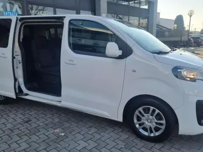 Usata Peugeot Traveller