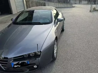 Usata Alfa Romeo Spider 200 CV (147 kW) 2007 Grigio Cabrio