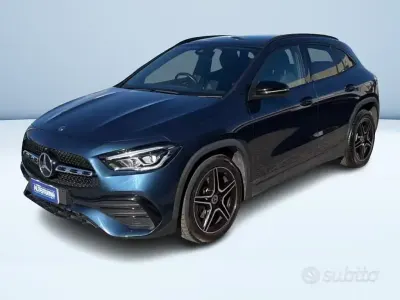 Usata Mercedes GLA200 Premium 150 CV (110 kW) 2022 Blu SUV