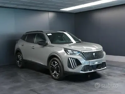 Usata Peugeot 2008 Allure 131 CV (96 kW) 2024 Grigio SUV