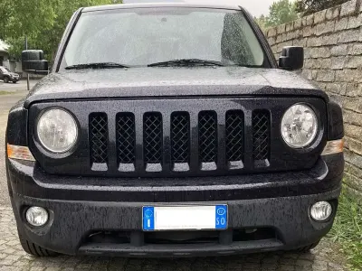 Usado Jeep Patriot Limited 163 CV (119 kW) 2011 Azul SUV