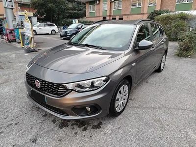 Usata Fiat Tipo Lounge 120 CV (88 kW) 2017 Grigio Station wagon
