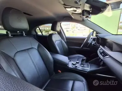 Usata Alfa Romeo Stelvio Executive 210 CV (154 kW) 2017 Bianco SUV