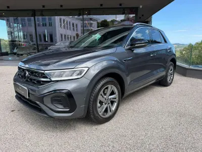 Usata VW T-Roc R-line 150 CV (110 kW) 2023 Grigio SUV