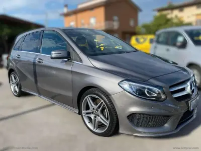 Usata Mercedes B180 Premium 136 CV (100 kW) 2016 Nero Utilitaria