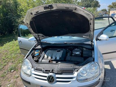 Usata VW Golf IV 2004 Grigio Berlina