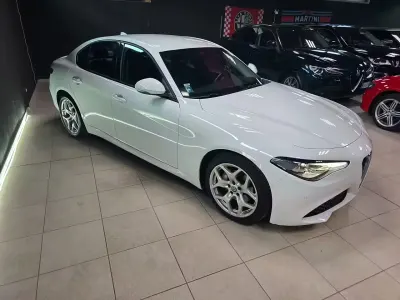 Usata Alfa Romeo Giulia Executive 160 CV (117 kW) 2020 Bianco Berlina
