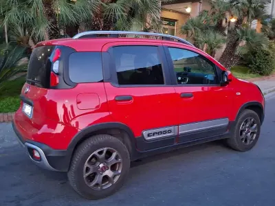 Käytetty Fiat Panda Cross Cross 95 HP (69 kW) 2016 Punainen Viistoperä