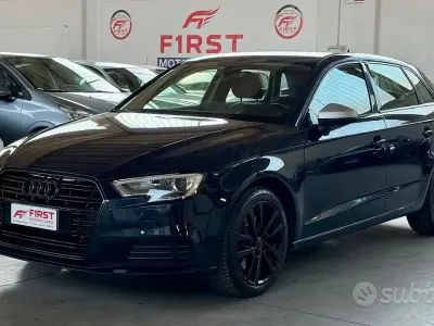 Usata Audi A3 Design 150 CV (110 kW) 2019 Blu Berlina