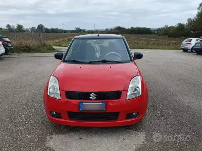 Usata Suzuki Swift 92 CV (67 kW) 2007 Rosso Utilitaria