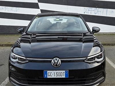 Usata VW Golf VII 115 CV (84 kW) 2021 Nero Utilitaria