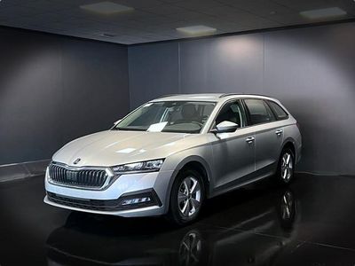 Usata Skoda Octavia Executive 116 CV (85 kW) 2023 Argento Station wagon