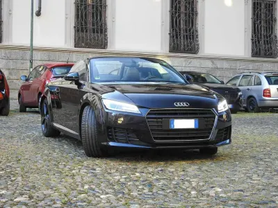Usata Audi TT Roadster Design 180 CV (132 kW) 2018 Nero Cabrio
