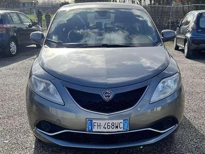 Usata Lancia Ypsilon Gold 69 CV (50 kW) 2017 Utilitaria
