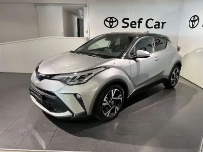 Usata Toyota C-HR Trend 122 CV (89 kW) 2023 Argento SUV