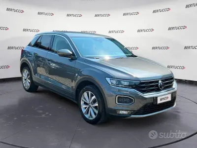Usata VW T-Roc Business 150 CV (110 kW) 2022 Grigio SUV