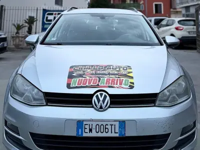 Usado VW Golf VII 105 CV (77 kW) 2014 Gris Familiar