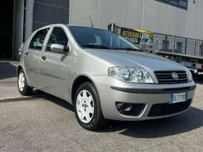 Usata Fiat Punto Active 60 CV (44 kW) 2006 Argento Utilitaria